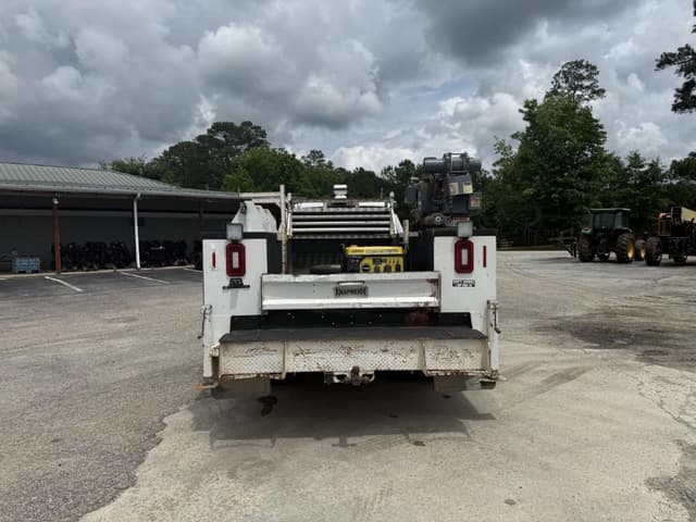 Image of Ford F-350 equipment image 3