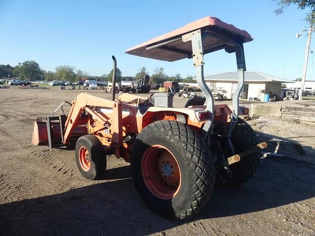 Image of Kubota L3350 equipment image 3