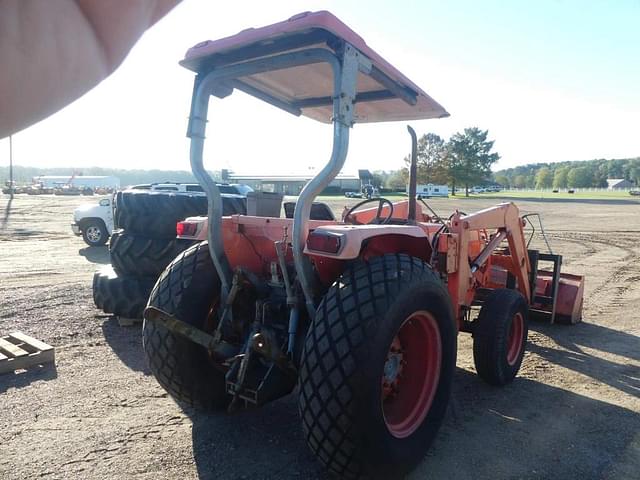 Image of Kubota L3350 equipment image 2