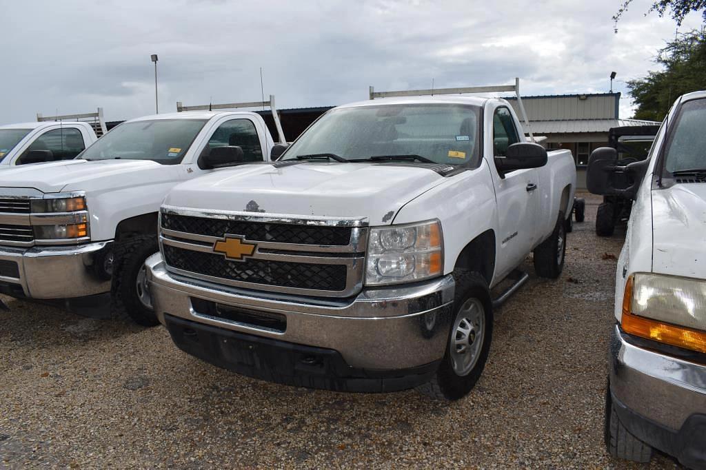 Image of Chevrolet Silverado Primary image