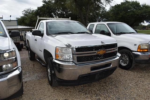 Image of Chevrolet Silverado equipment image 1