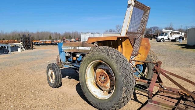 Image of Ford 2600 equipment image 2