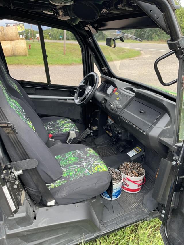 Image of John Deere Gator RSX860i equipment image 4