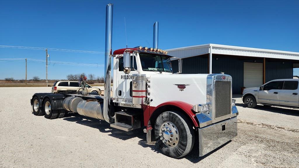 Image of Peterbilt 379 Primary image