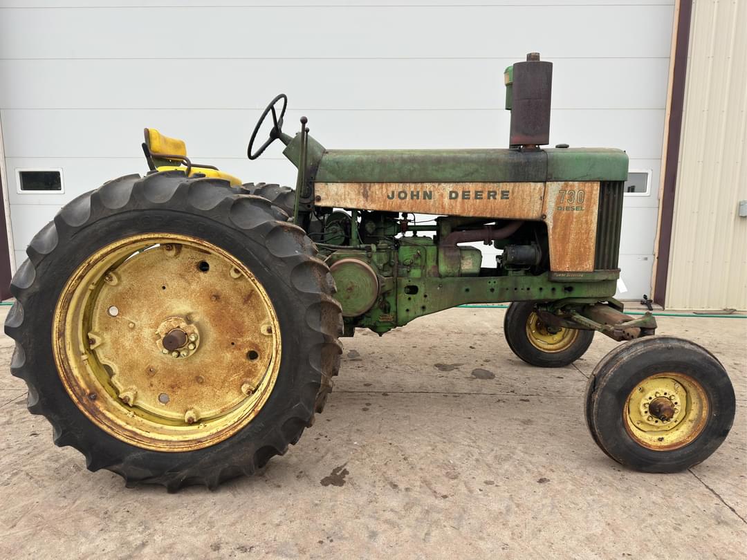 Image of John Deere 730 Primary image