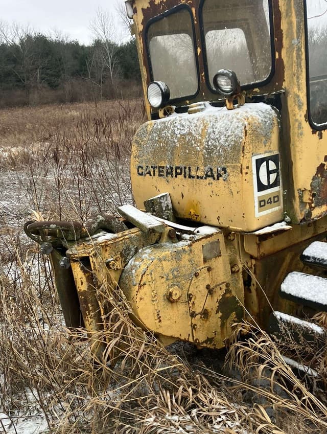 Image of Caterpillar D4 equipment image 4