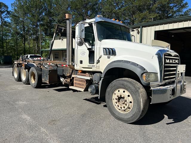 Image of Mack GU713 equipment image 1