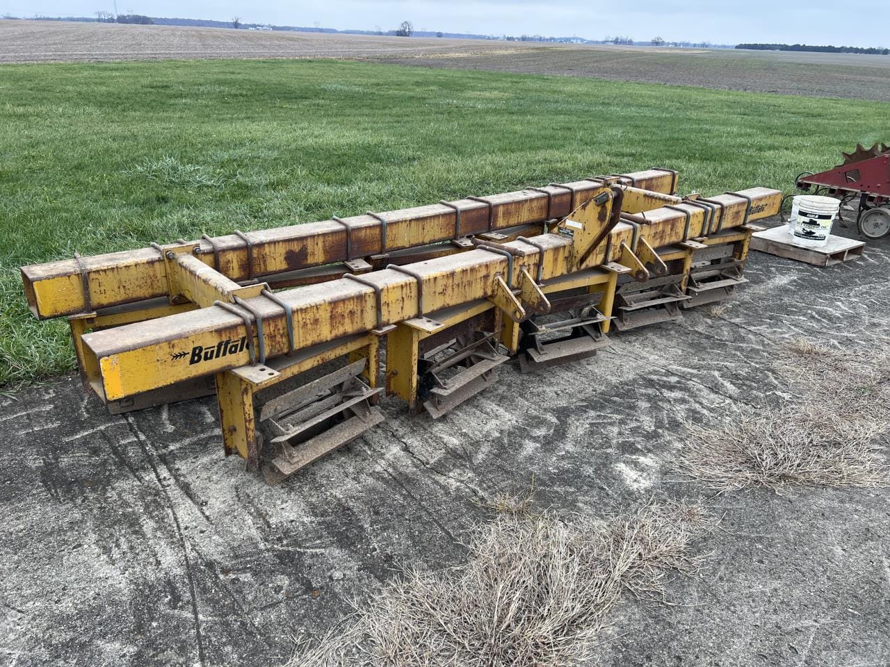 Main image Buffalo 52000630