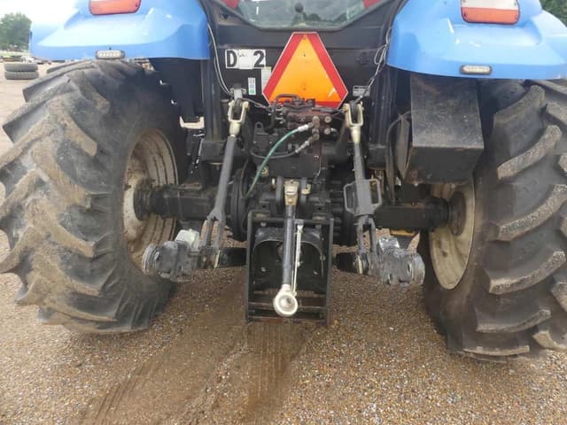 Image of New Holland TS110A equipment image 3