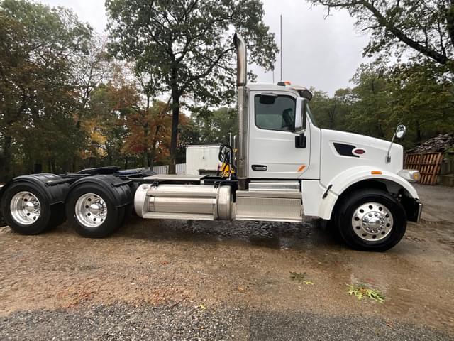 Image of Peterbilt 567 equipment image 3