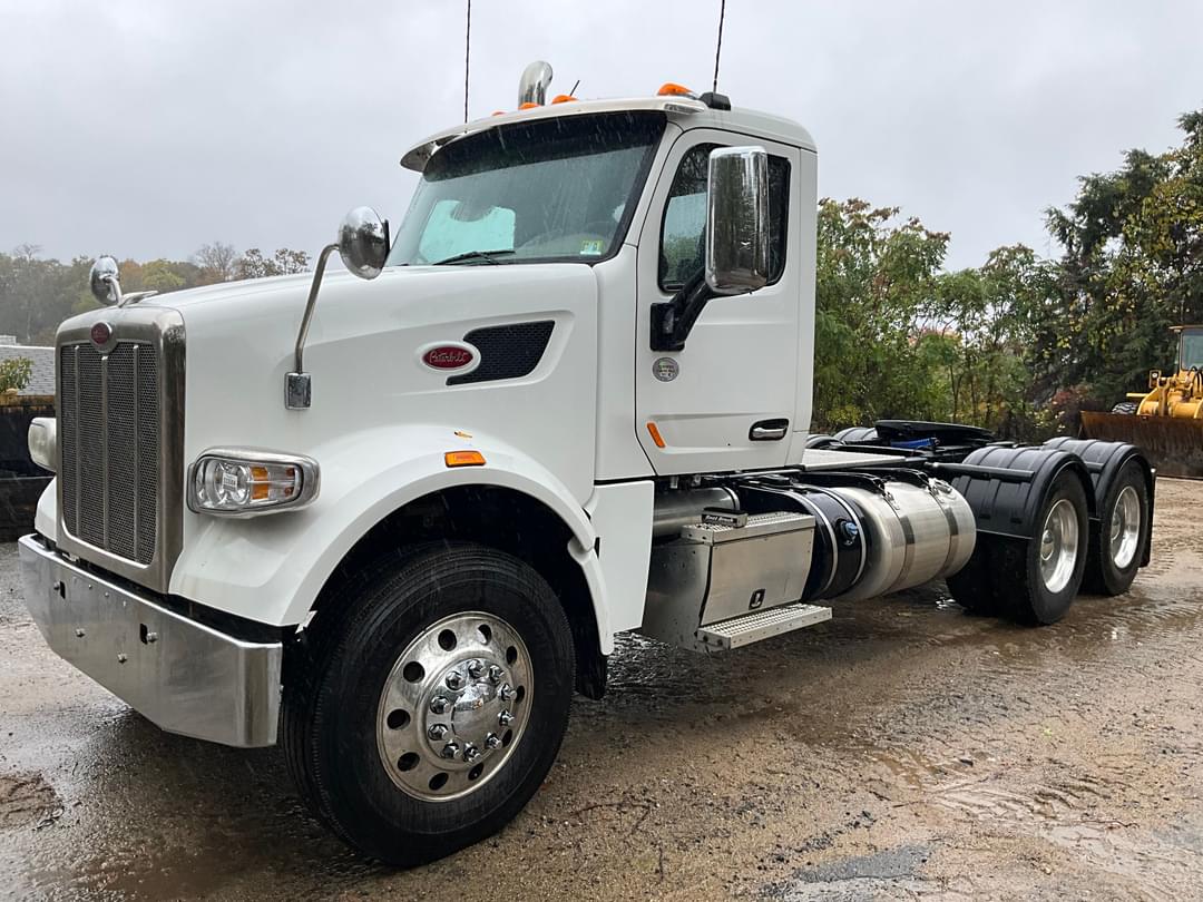 Image of Peterbilt 567 Primary image