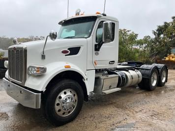 Main image Peterbilt 567