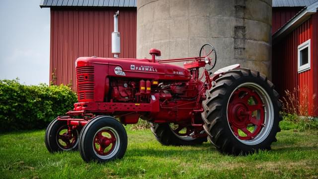 Image of Farmall Super MD-TA equipment image 2