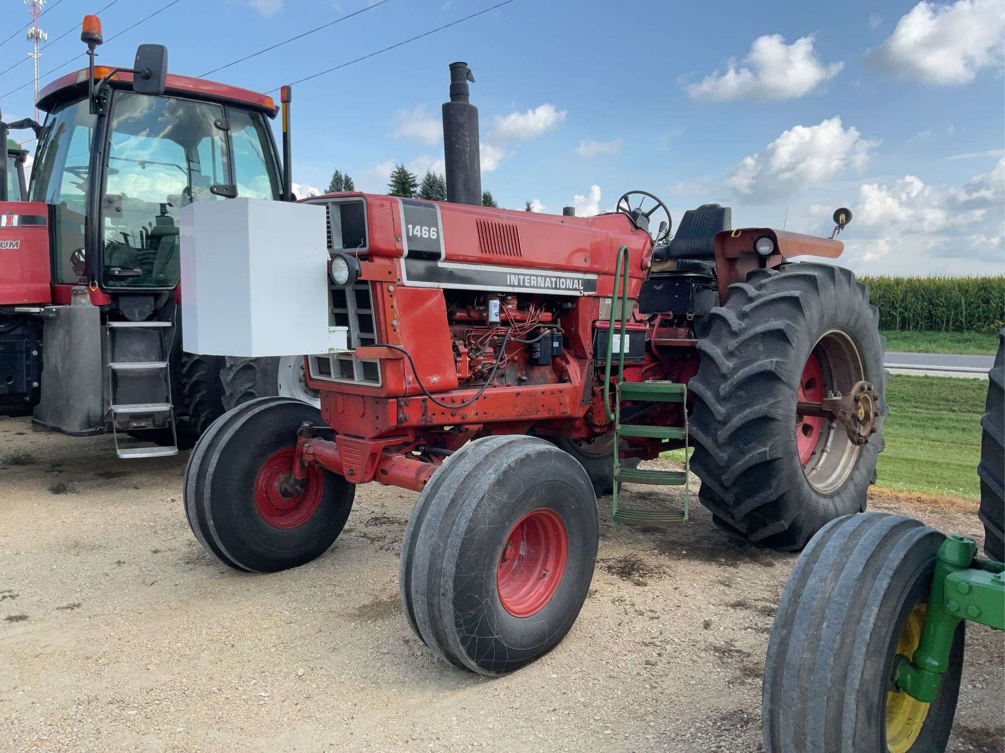 International Harvester 1466 Equipment Image0