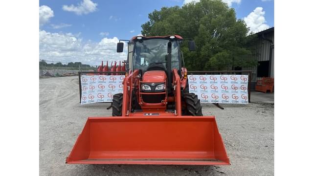 Image of Kubota M4D-071 equipment image 4