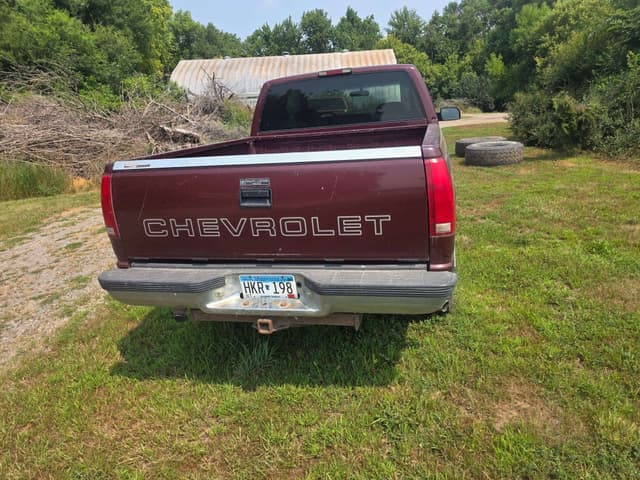 Image of Chevrolet 1500 equipment image 4