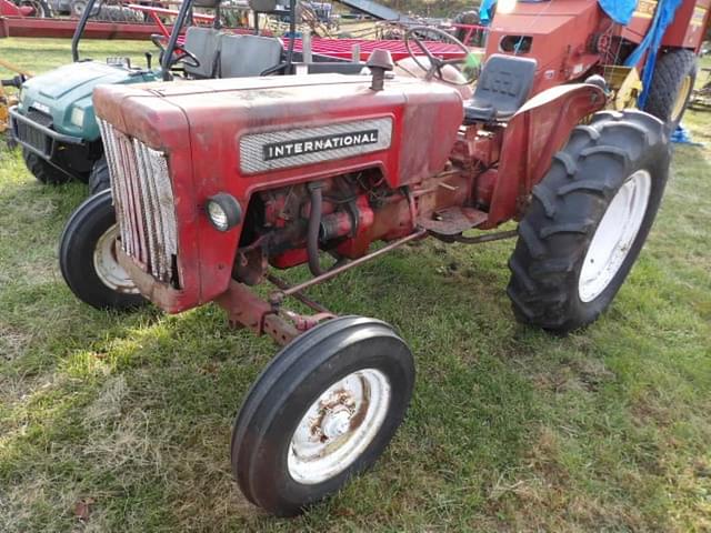 Image of International Harvester B-414 equipment image 2