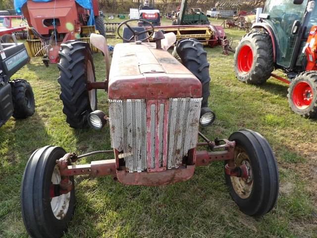 Image of International Harvester B-414 equipment image 1