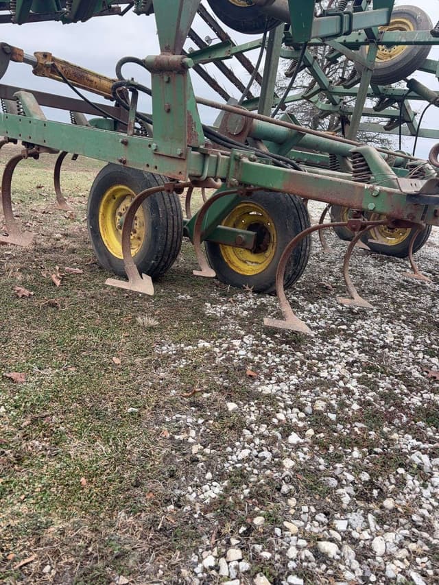 Image of John Deere 1010 equipment image 4