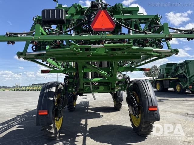 Image of John Deere 410R equipment image 4