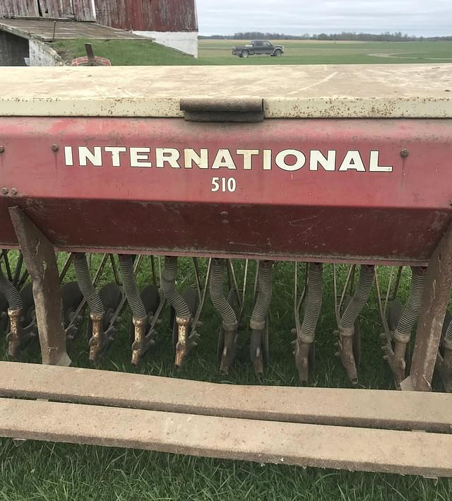 Image of International Harvester 510 equipment image 1