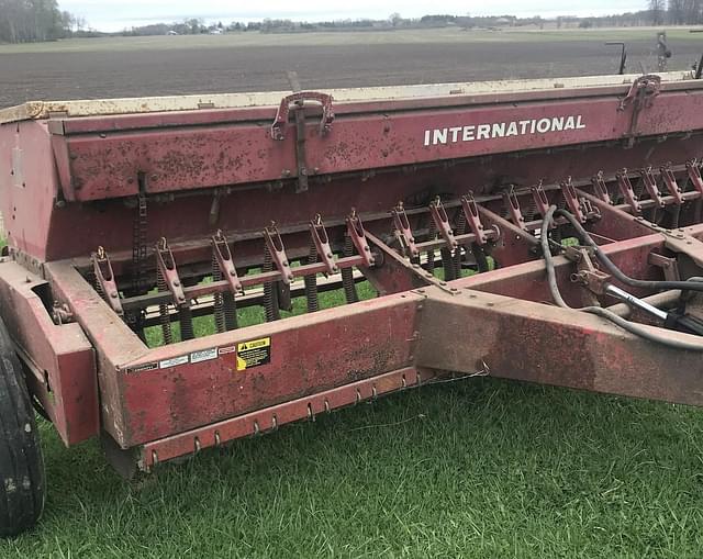 Image of International Harvester 510 equipment image 3