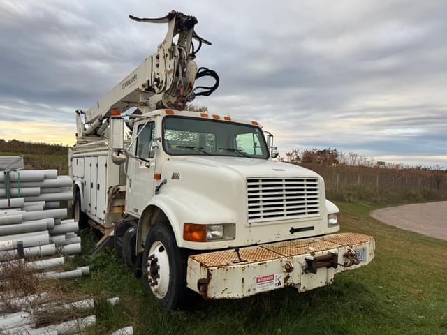 Image of International 4700 equipment image 1
