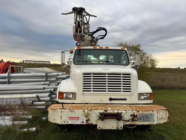Image of International 4700 equipment image 2