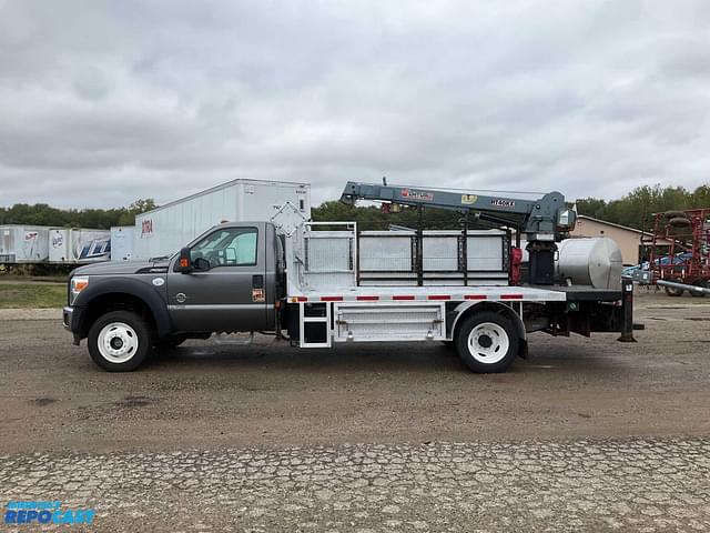 Image of Ford F-550 equipment image 1