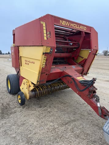 Main image New Holland 853