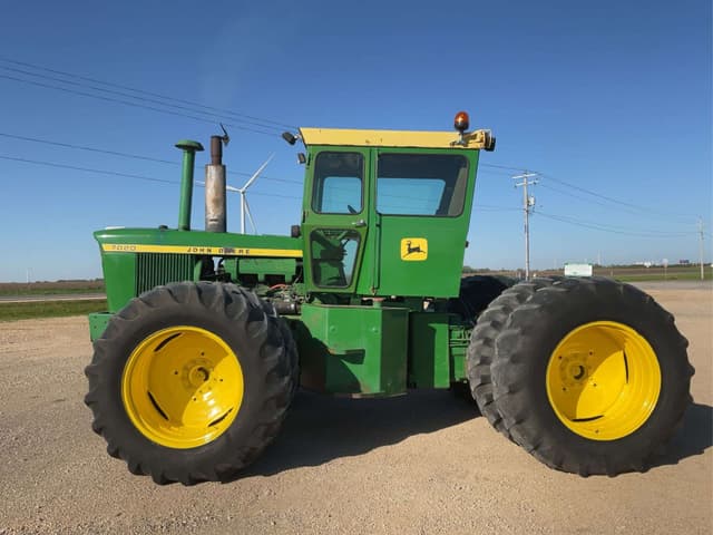 Image of John Deere 7020 equipment image 1