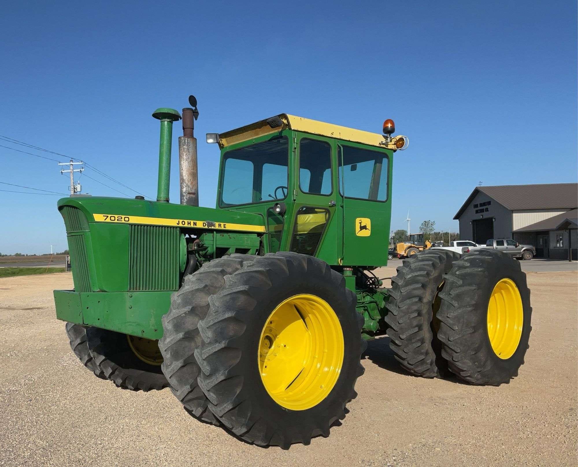 1973 John Deere 7020 Equipment Image0