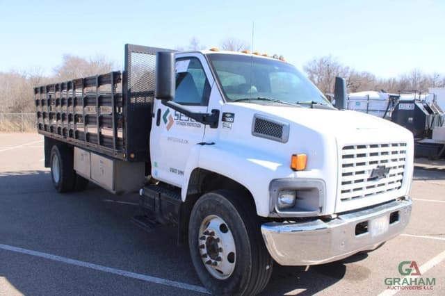 Image of Chevrolet C7500 equipment image 1