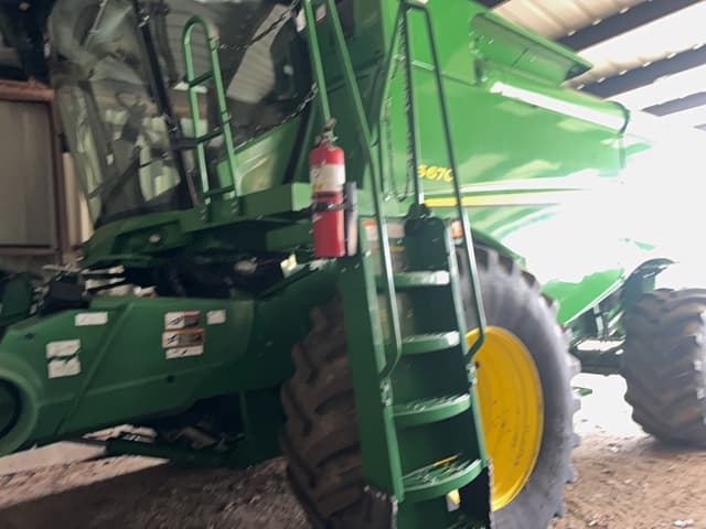 Image of John Deere S670 equipment image 2