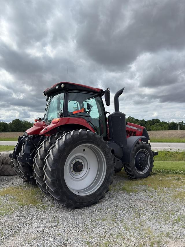 Image of Case IH Magnum 200 equipment image 2