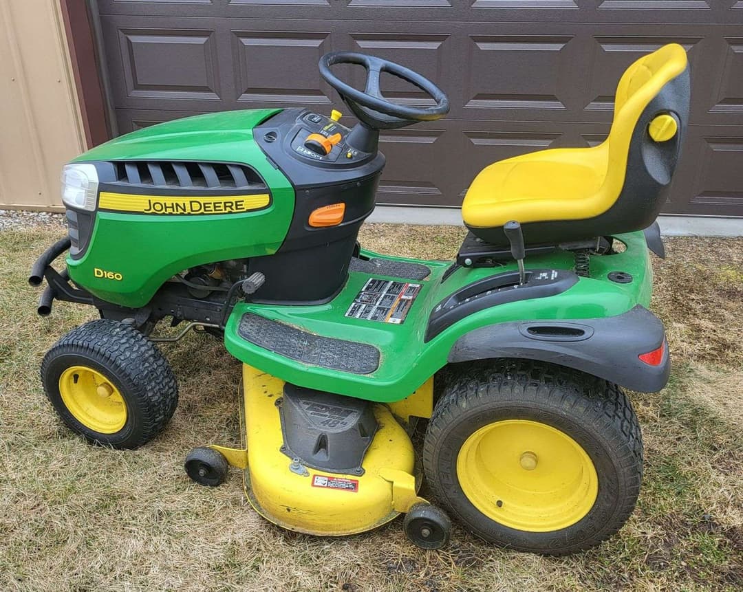 Image of John Deere D160 Image 1