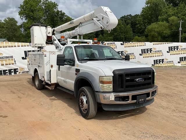 Image of Ford F-550 equipment image 2