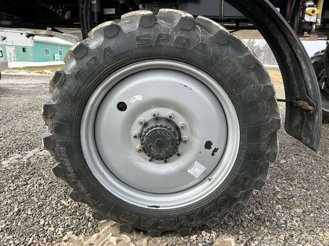 Image of Case IH Patriot 2250 equipment image 2