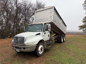 Main image International 4400