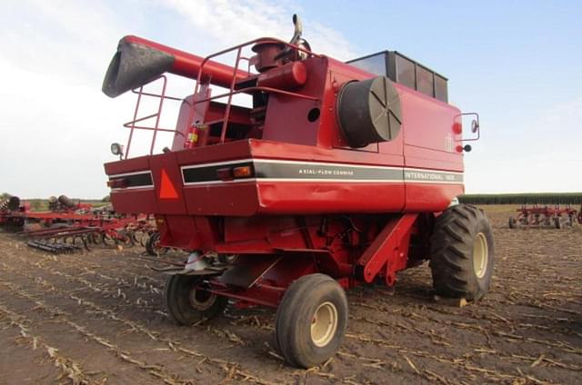 Image of International Harvester 1420 equipment image 4