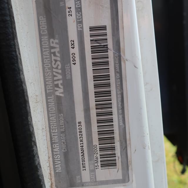 Image of International 4900 equipment image 3