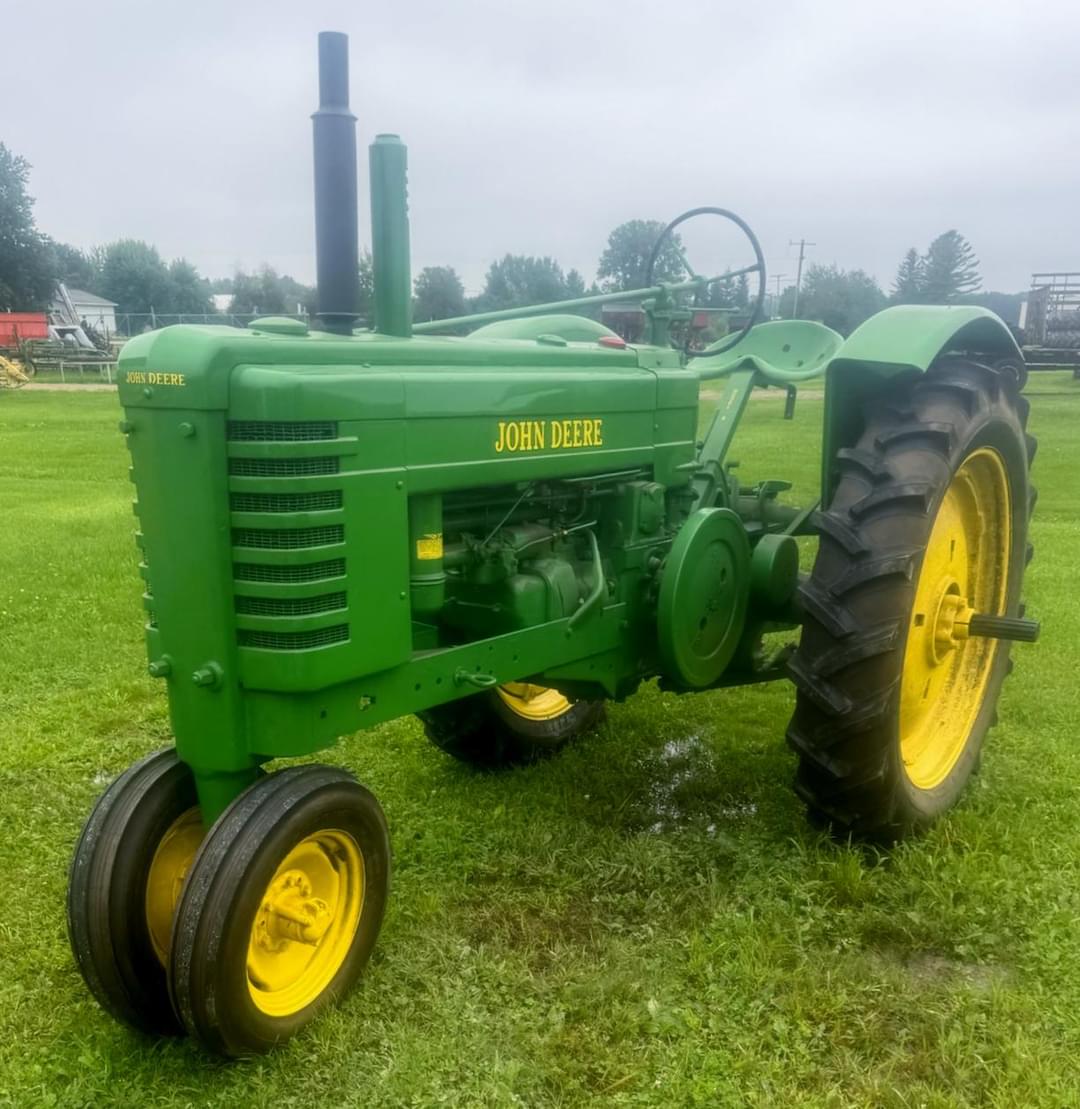 Image of John Deere B Primary image