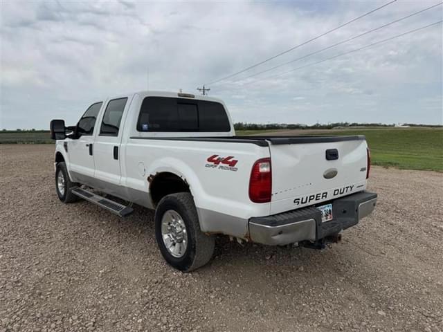 Image of Ford F-250 equipment image 2