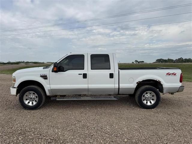 Image of Ford F-250 equipment image 1