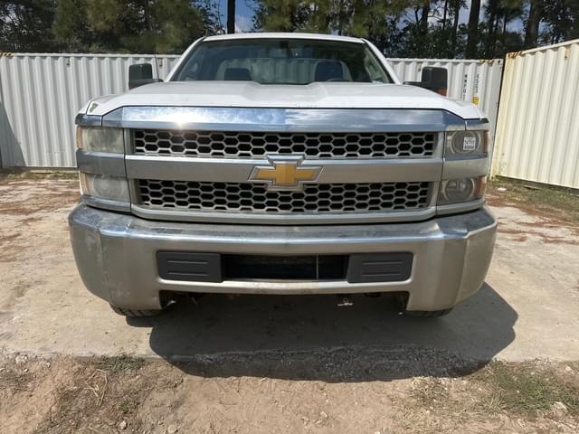 Image of Chevrolet 2500HD equipment image 1