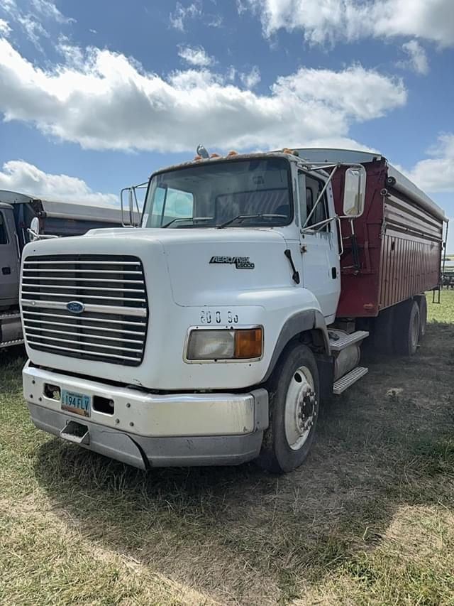 Image of Ford Aeromax L9000 equipment image 1