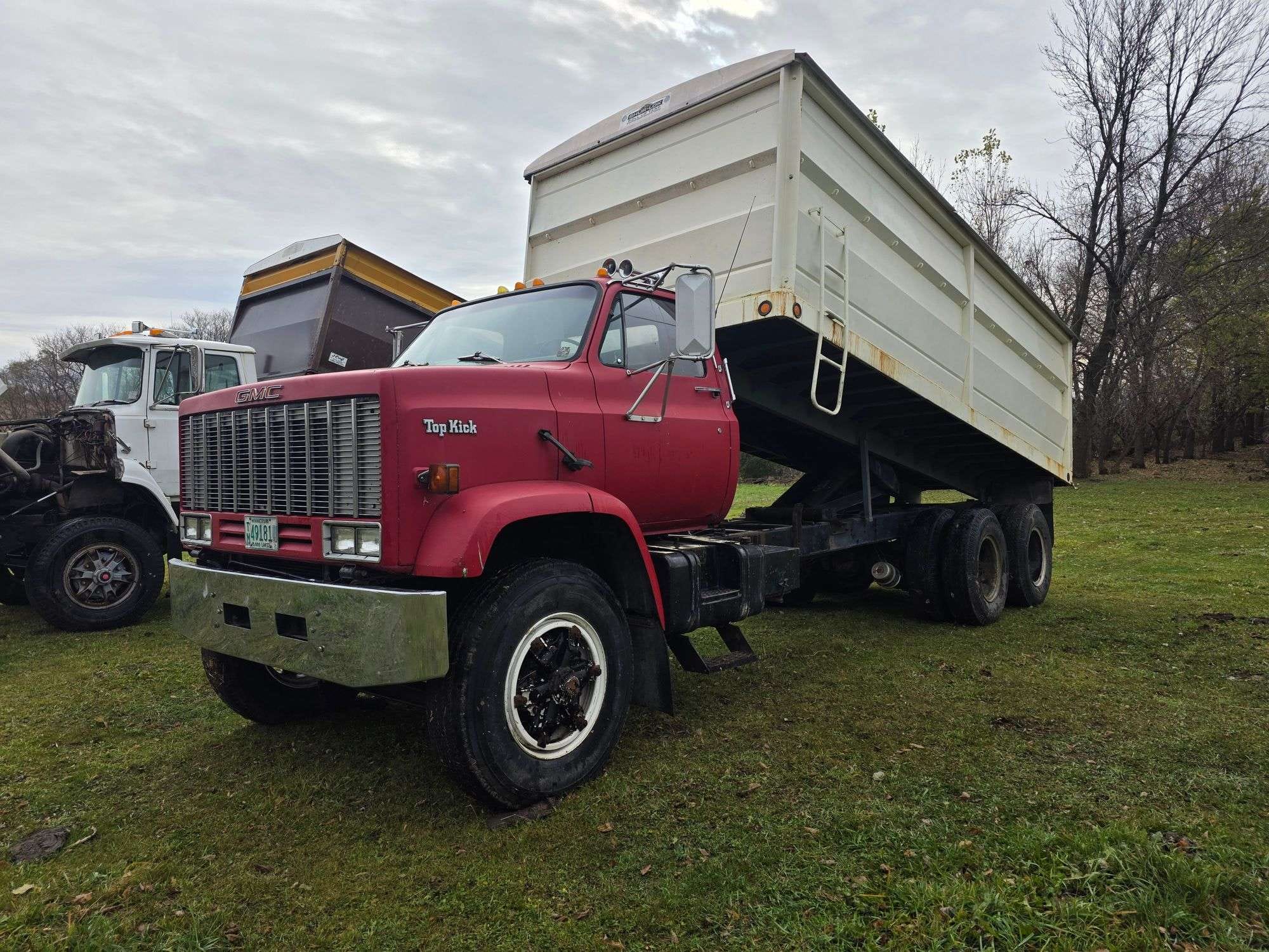 1981 GMC Topkick Equipment Image0