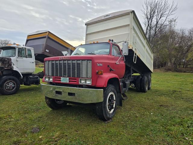 Image of GMC Topkick equipment image 1