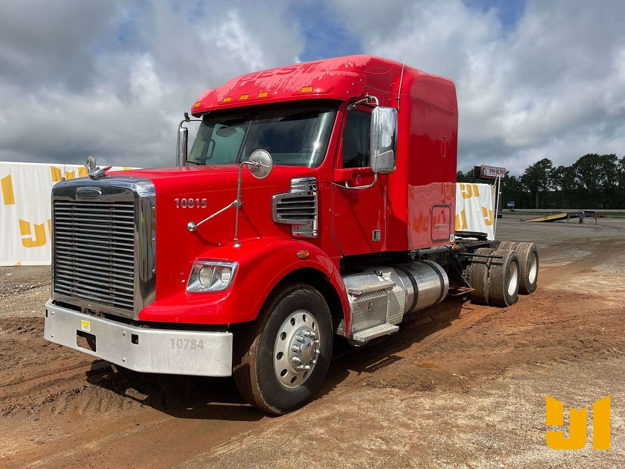 2013 Freightliner Coronado Equipment Image0