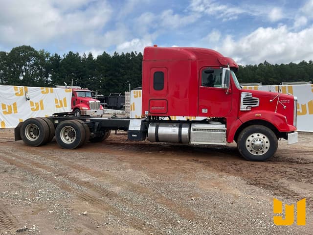 Image of Freightliner Coronado equipment image 3